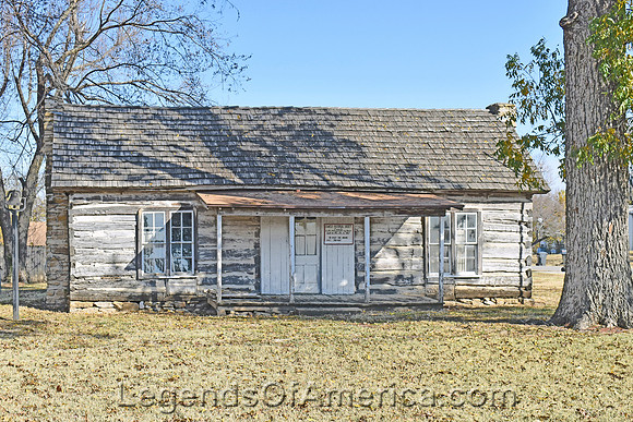 Oswego, KS - Old Log Cabin