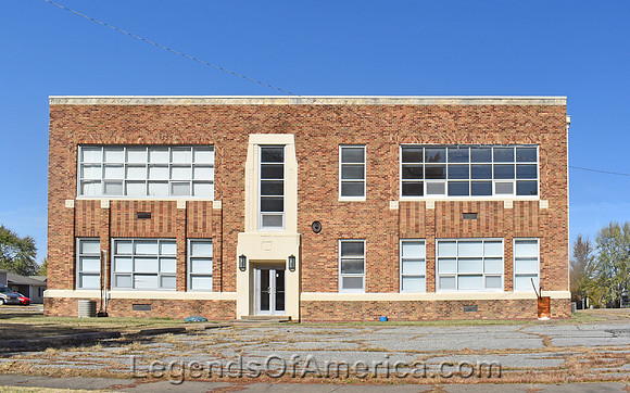 Parsons, KS - Building