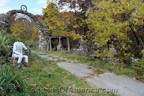 Jerome, MO - Baggett House Memorial