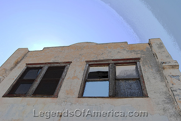 Nara Visa, NM - Store Windows