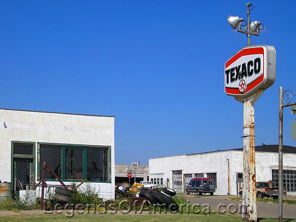 McLean, TX - Old Texaco Station