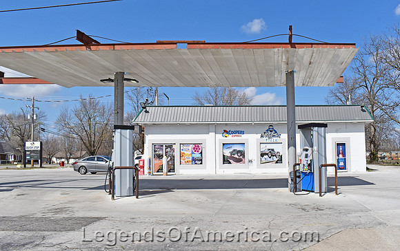 Riverton, KS - Gas Station
