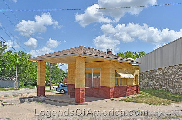 Eskridge, KS - Old Gas Station
