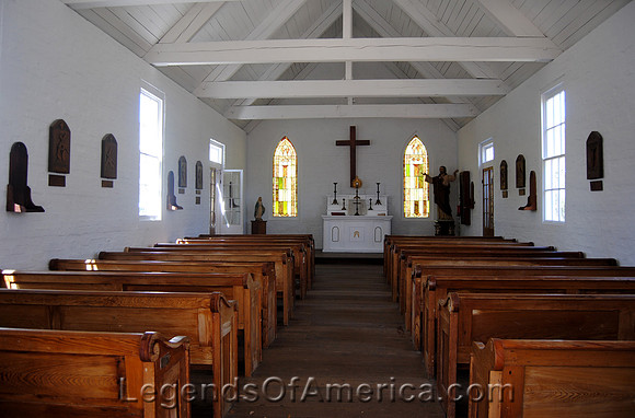 Lafayette - Acadian Village Church Interior