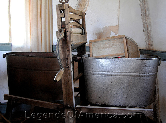 Lafayette - Acadian Village - Washtub