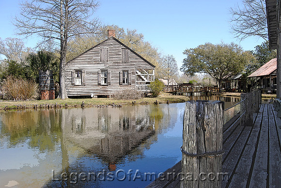 Lafayette - Acadian Village Pond Porch - enhanced
