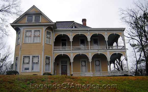 Edwards, MS - Antebellum Home