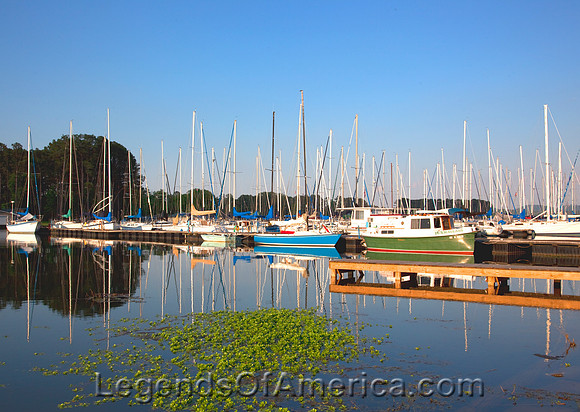 Lake Guntersville, AL - Sailboats