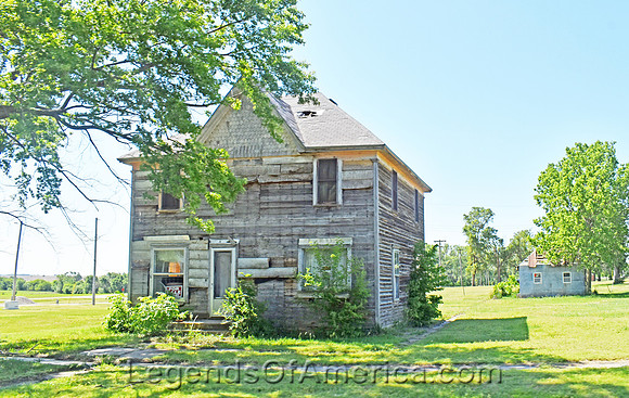 Aurora, KS - Old Houses
