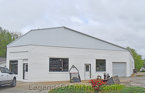 Bern, KS - Business Building