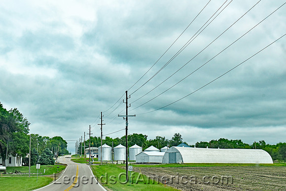 Oneida, KS - Entering
