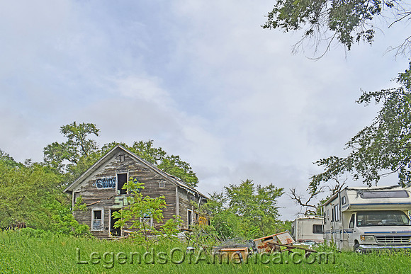 Oneida, KS - Old building & junk