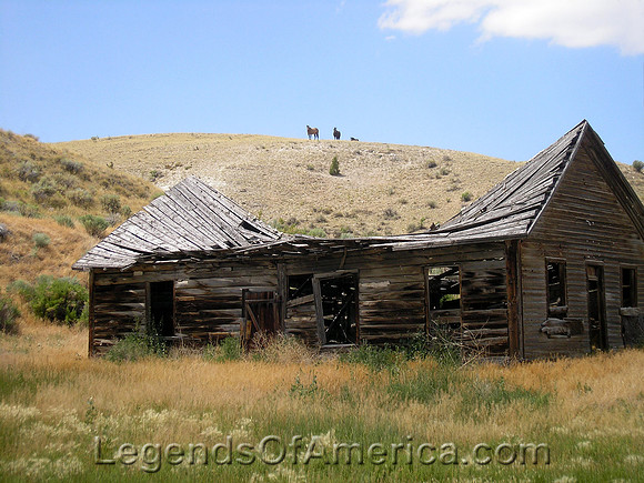 Silver Spring, MT - Horses and Tumbling Building