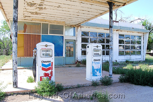 Nara Visa, NM - Chevron Station Pumps