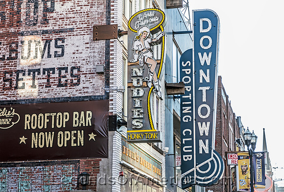 Nashville, TN - Downtown Signs