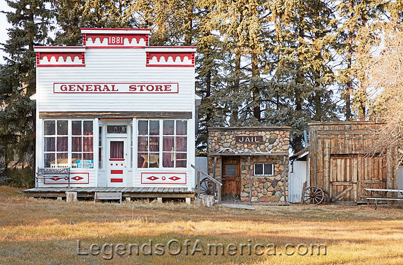 Fort Abraham Lincoln, ND - Post buildings