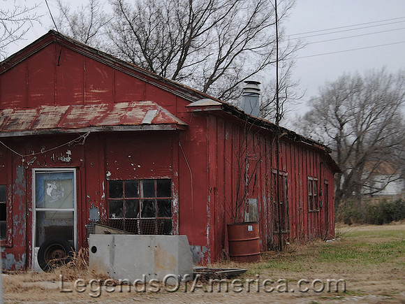 Peru, KS - Building