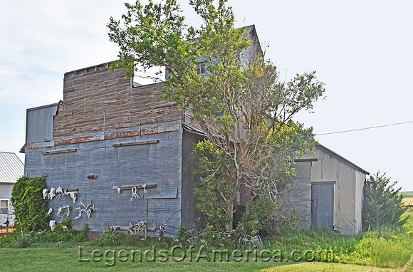 Wheeler, KS - Bones Building