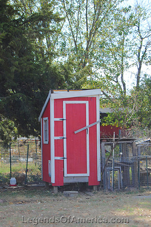 Elk Falls, KS - Outhouse - 4
