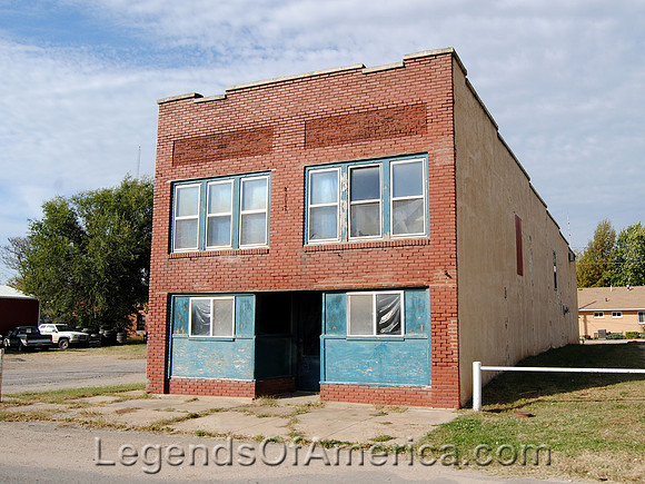 Leon, KS - Business Building