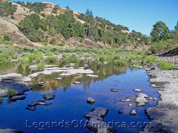 Rogue-Umpqua Scenic Byway OR - Whistlers Bend Park