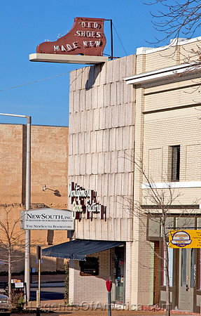 Montgomery, AL - Shoes Sign