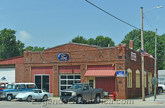 Benton, KS - Ford Building
