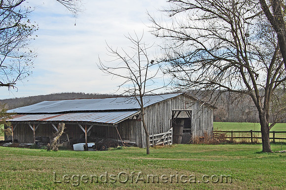 McDonaldCoMO-Barn
