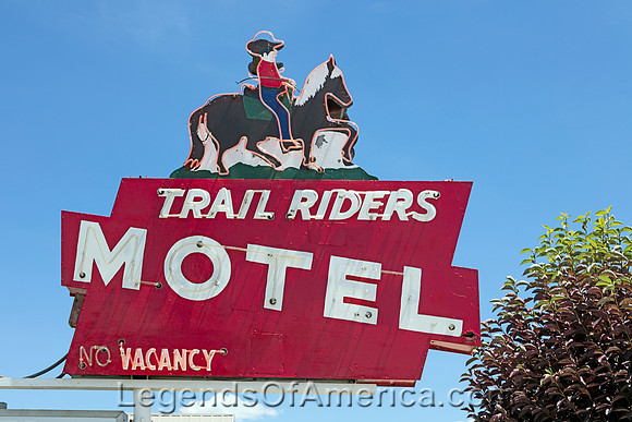 Granby, CO - Trail Riders Motel Sign