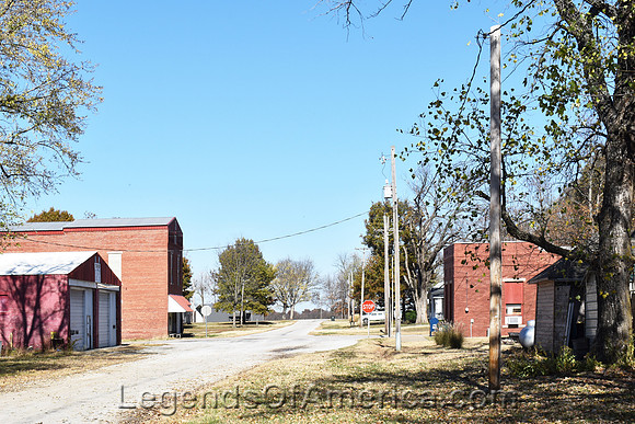 Moundville, MO - Street
