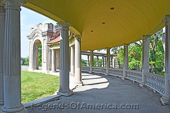 Kansas City, MO -  Scarritt Point Collonade - 3