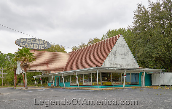 Lawtey, FL - Abandoned Souvenirland Pecans