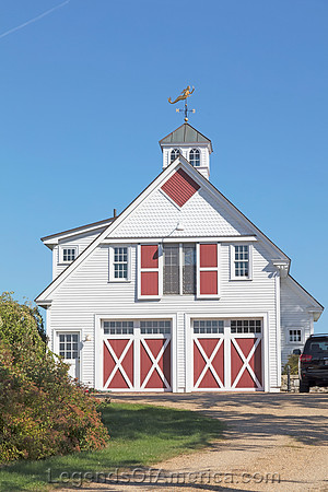 Bailey Island, ME - Colorful Barn