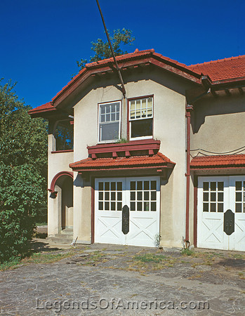 Lees Summit, MO - Longview Farm Garage, Apartment, Power House