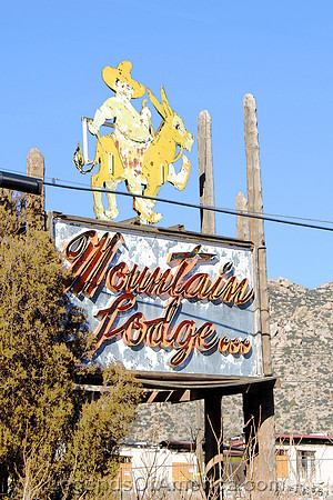Tijeras Canyon, NM - Mountain Lodge Sign