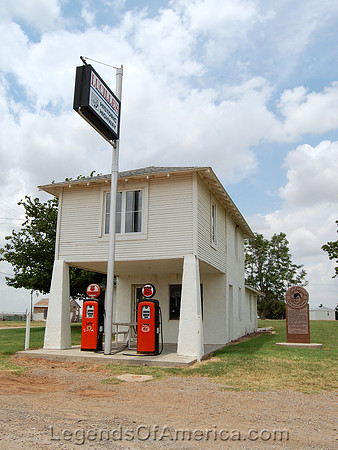 Hydro, OK - Lucille's Gas Station - 2