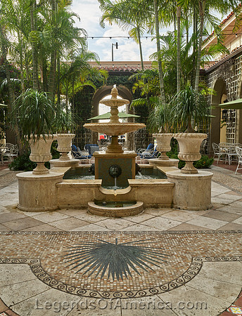 Palm Beach, FL - Breakers Beachfront Resort Courtyard