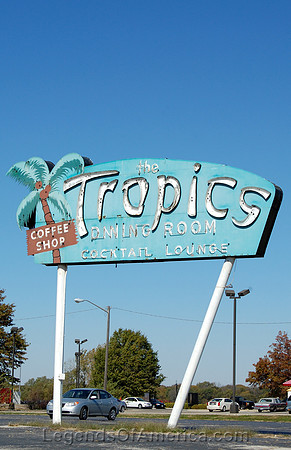Lincoln, IL - Tropics Sign
