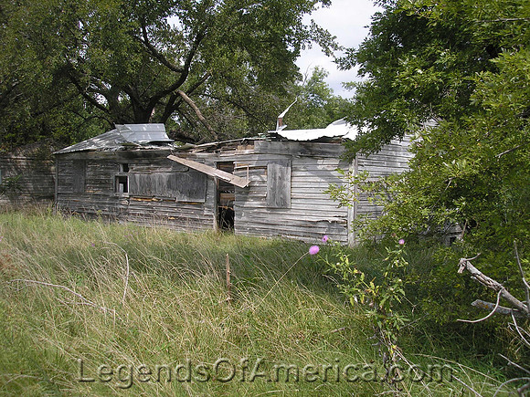 White Oak, OK - Country Court Remains