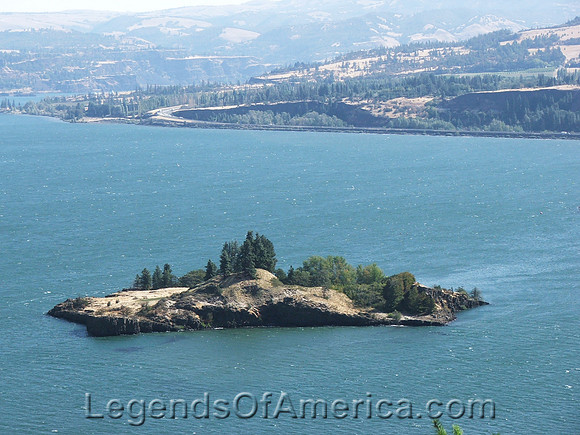 Historic Columbia River Highway, OR - Chicken Charlies Island