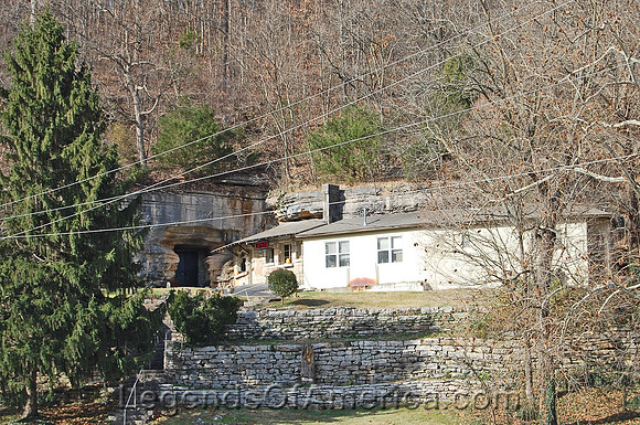 Noel, MO - Bluffdwellers Cave