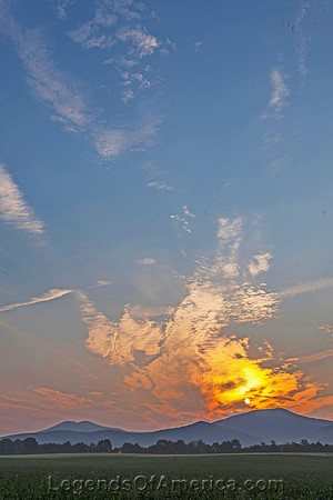 Shenandoah National ParkNeighborMountainSunrise-nps