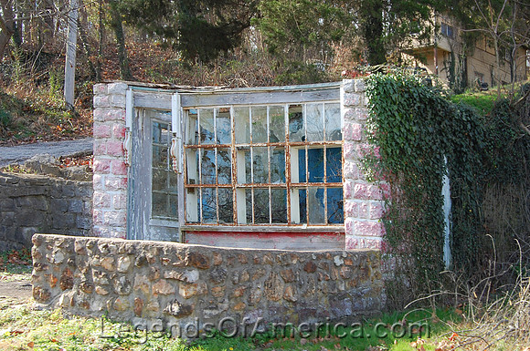 Noel, MO - Old Building