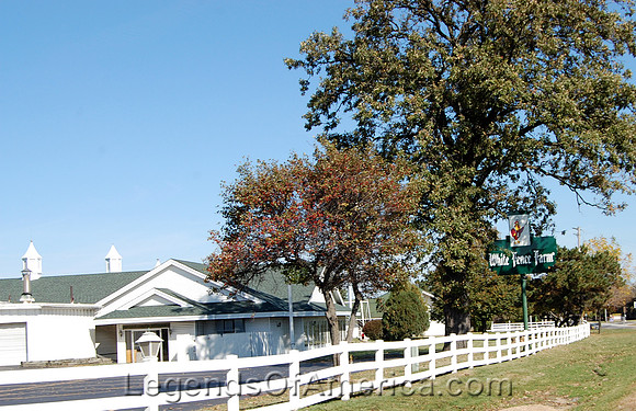 Romeoville - White Fence Farm