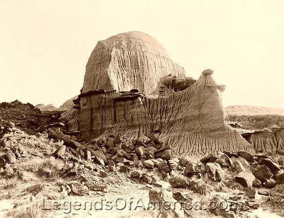 Tea Kettle Butte Pyramid Park