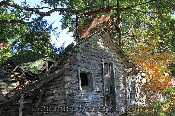 Newburg, MO - John's Modern Cabins