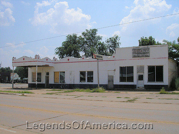 Canute, OK - Station-Garage