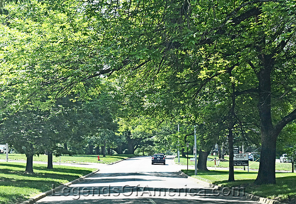 Kansas City, MO - Ward Parkway