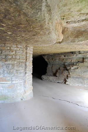 Lanagan, MO - Truitts Cave - 3