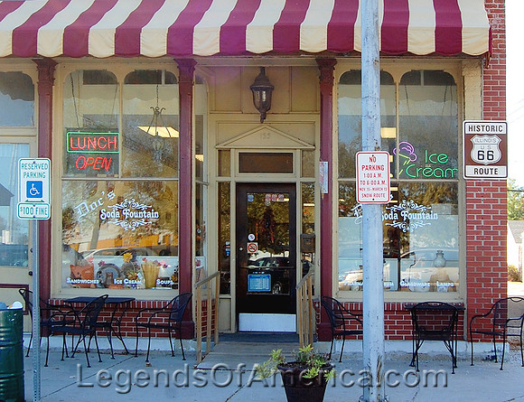 Girard, IL - Decks Pharmacy Museum